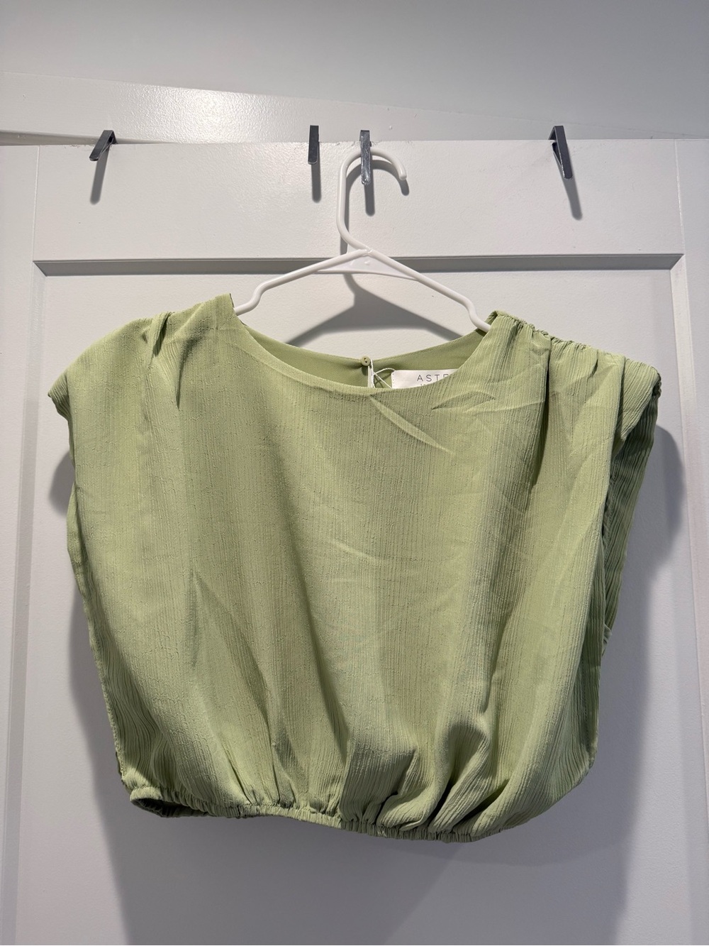 NWT Astr the Label Green cropped shoulder pads top small